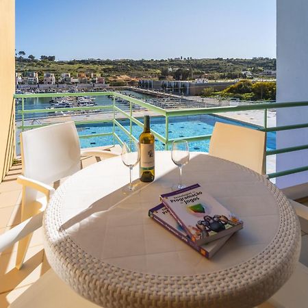 Marina Breeze Apartment With Pool - 900M From The Beach 阿尔布费拉 外观 照片