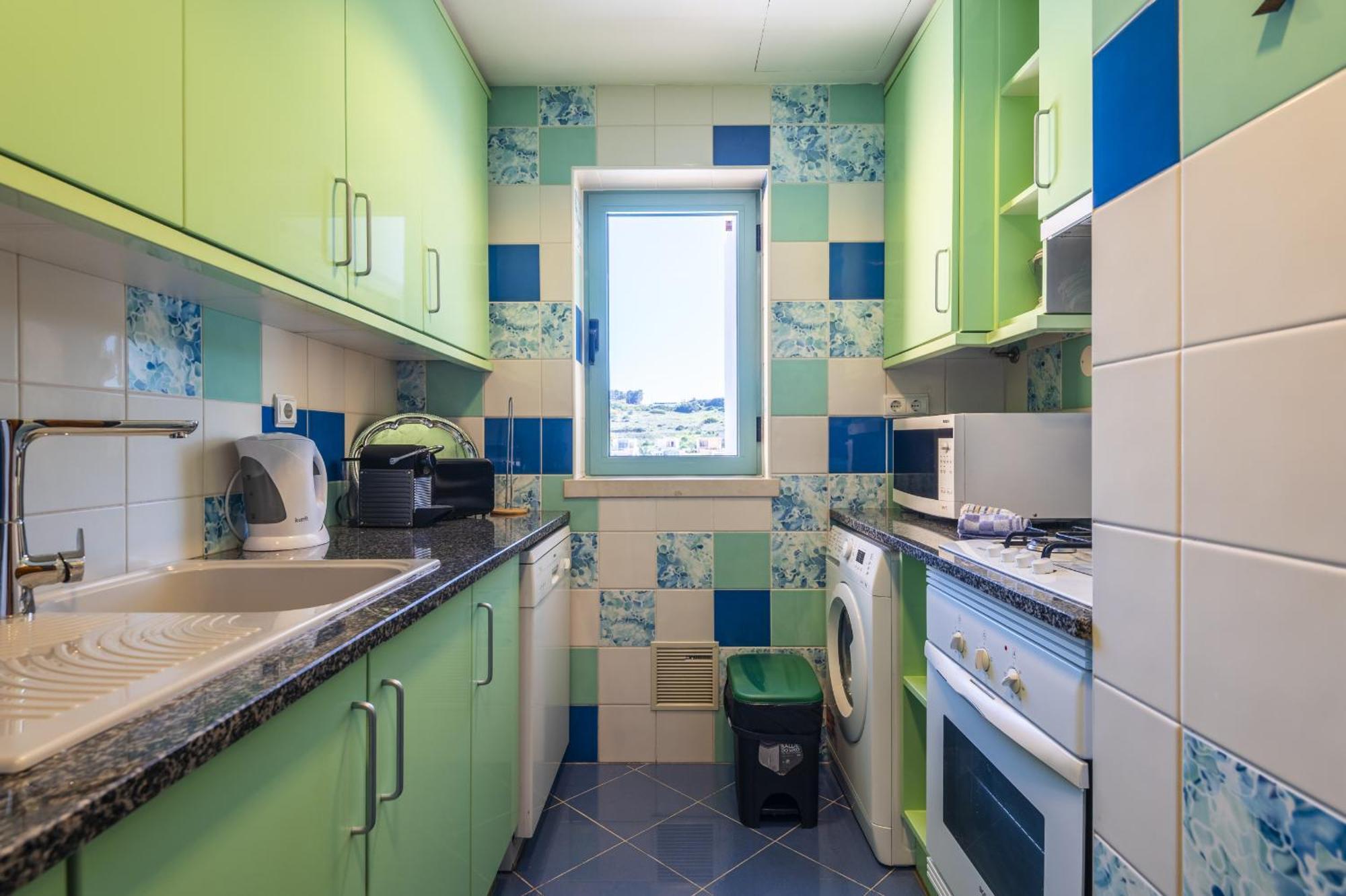 Marina Breeze Apartment With Pool - 900M From The Beach 阿尔布费拉 外观 照片