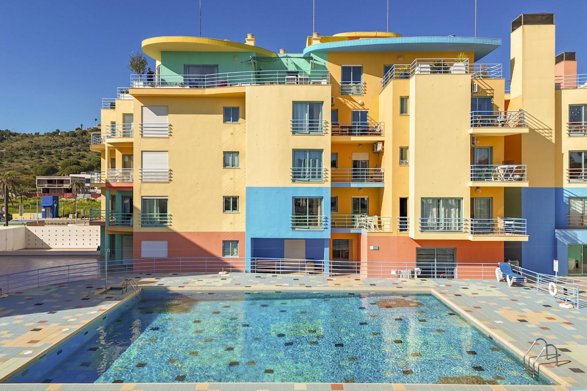 Marina Breeze Apartment With Pool - 900M From The Beach 阿尔布费拉 外观 照片