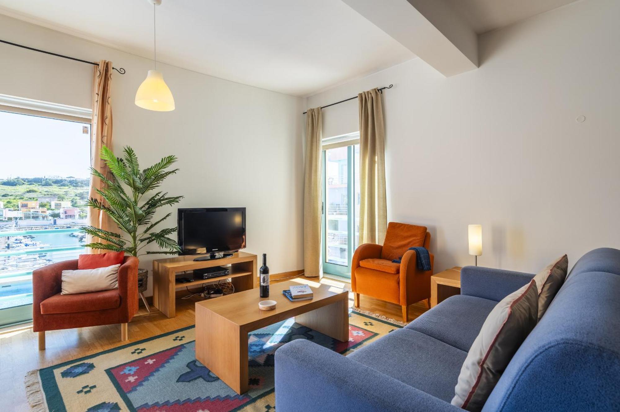 Marina Breeze Apartment With Pool - 900M From The Beach 阿尔布费拉 外观 照片